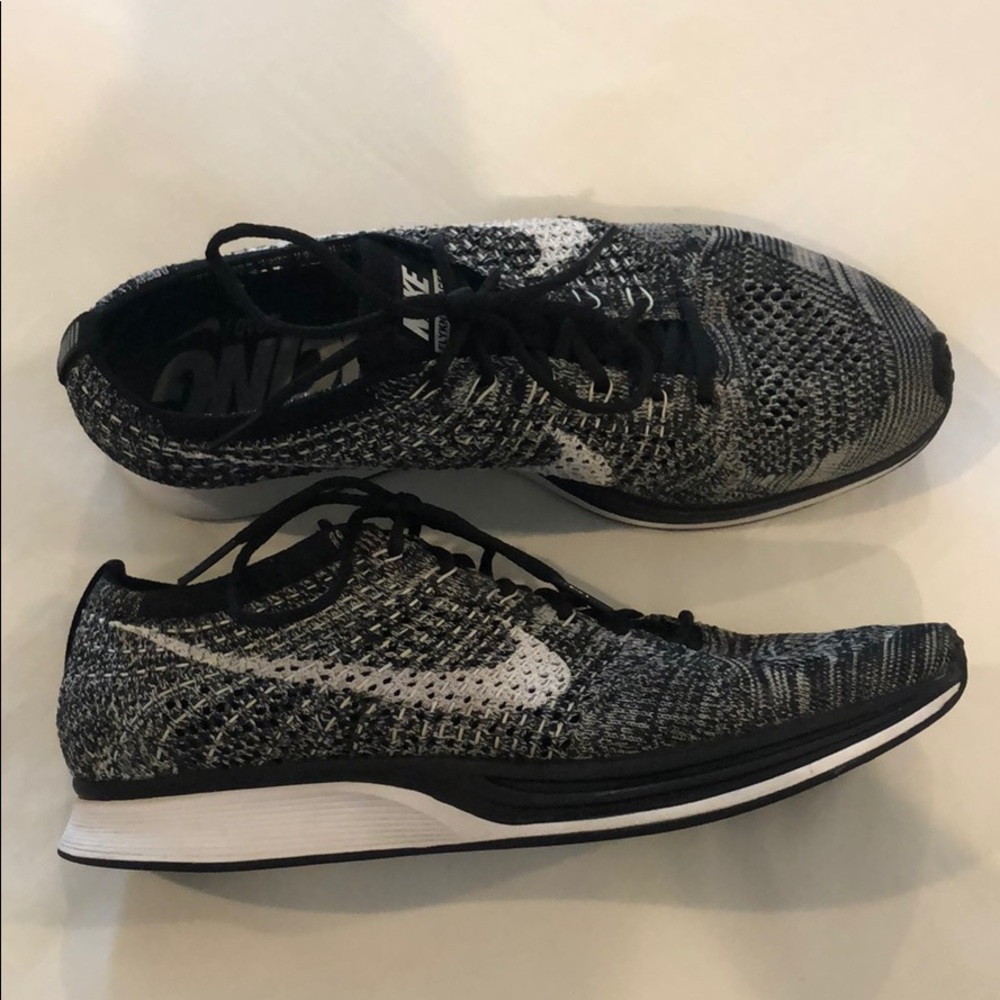 Nike Oreo Flyknit Racers size 8